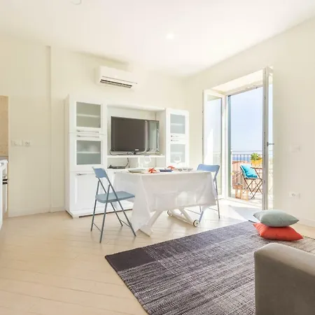 Blue Iun S0079 شقة كالا غونوني