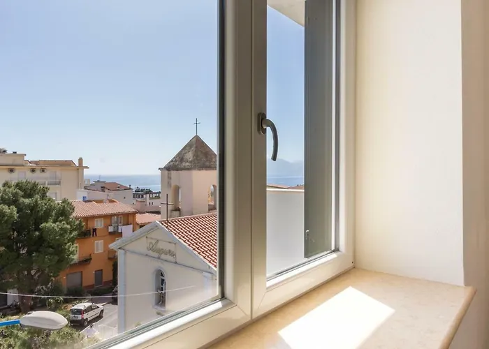 Blue Iun S0079 Cala Gonone